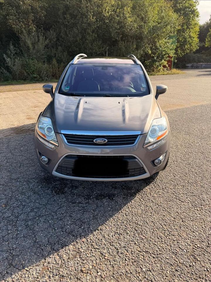 Ford Kuga 2012 — rear view