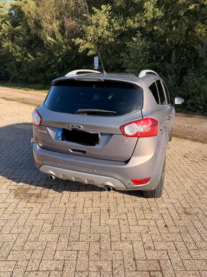Ford Kuga 2012 — engine