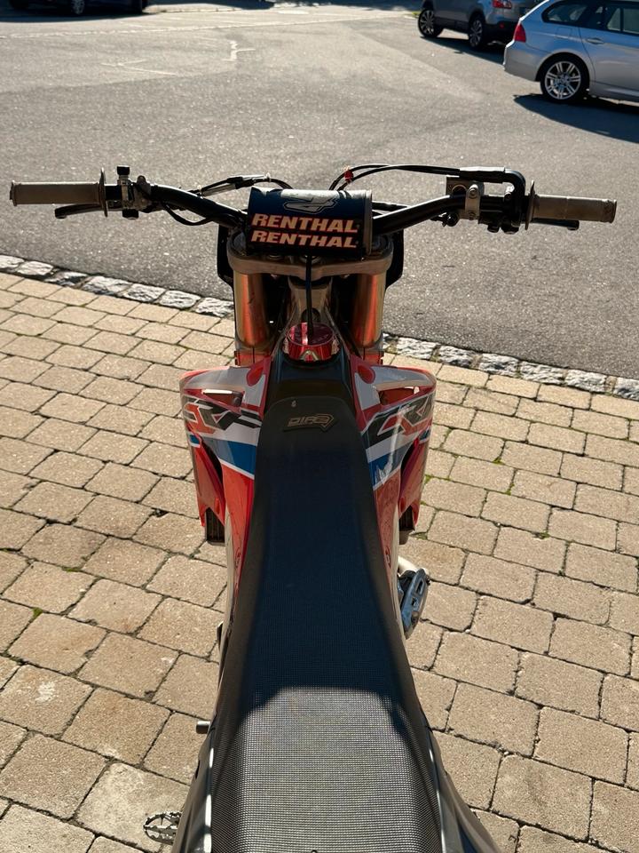 Honda Motocross Honda Crf 450r 2006 — rear view