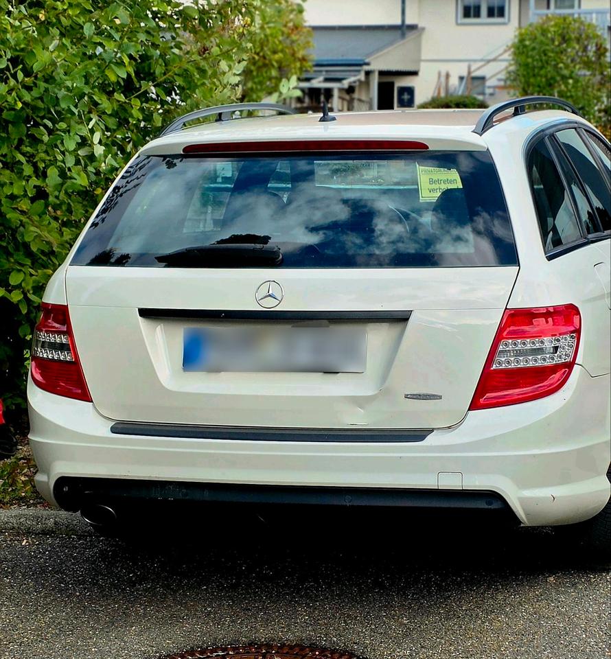 Mercedes Benz C 200 2010 — engine