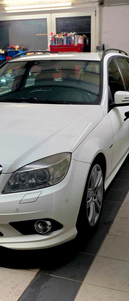 Mercedes Benz C 200 2010 — photo 8