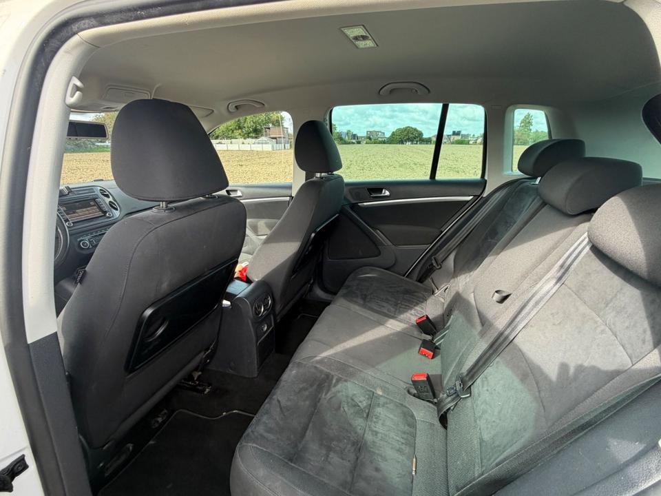 Volkswagen Tiguan 2011 — photo 10