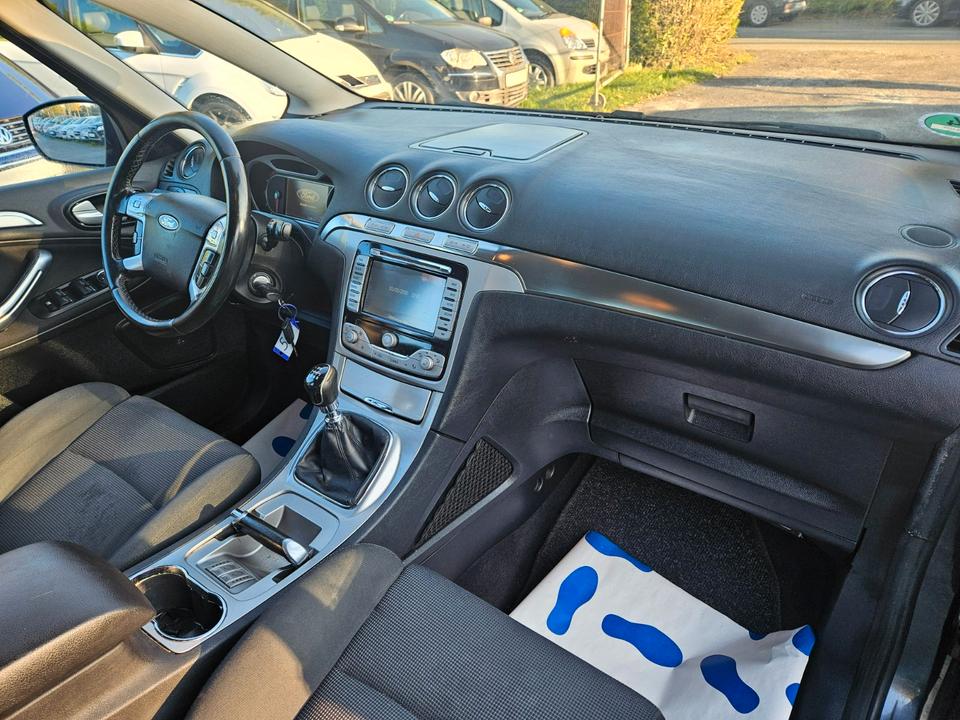 Ford S-Max 2009 — photo 10