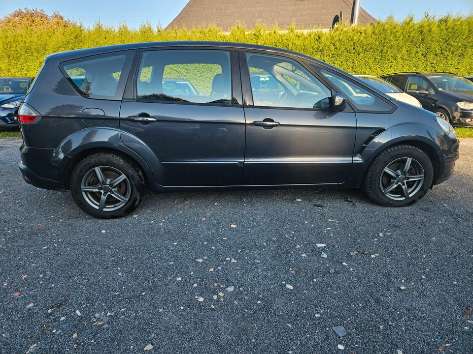 Ford S-Max 2009 — interior