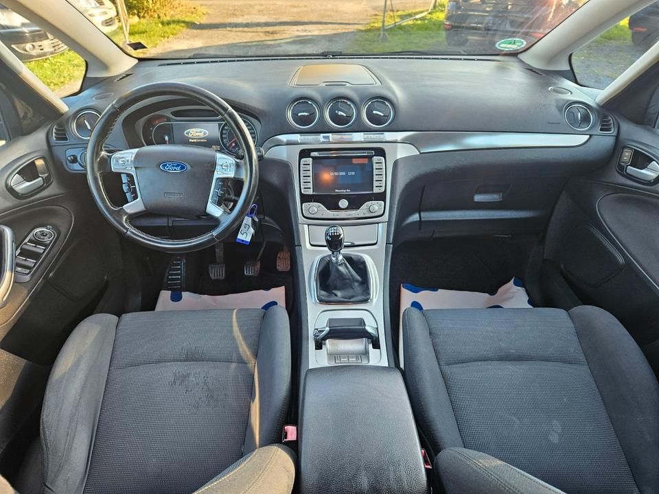 Ford S-Max 2009 — photo 8