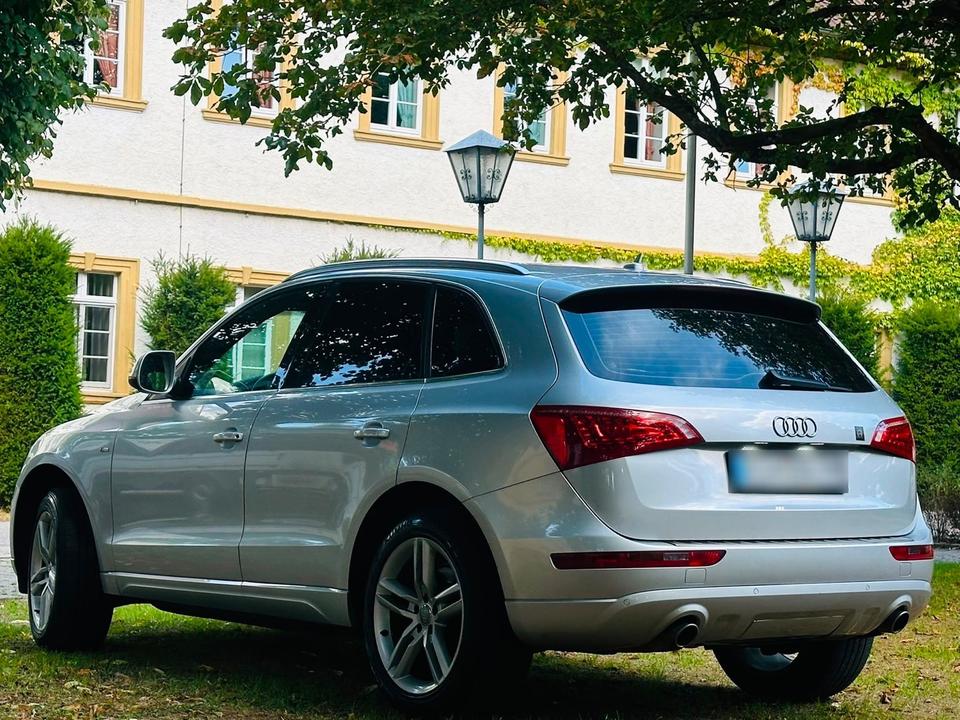 Audi Q5 2009 — двигун