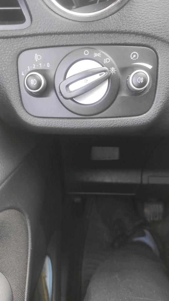 Ford S-Max 2011 — photo 8