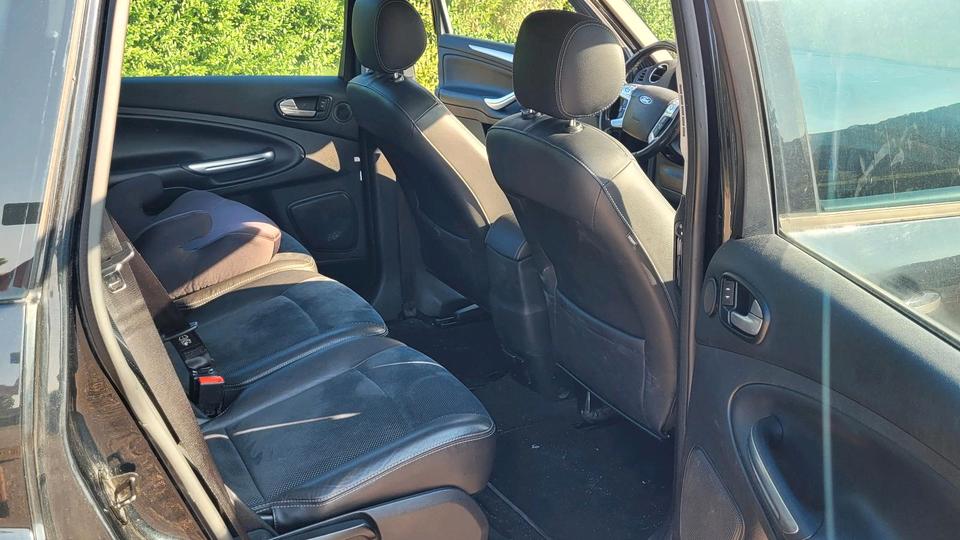 Ford S-Max 2010 — photo 10