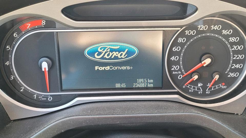 Ford S-Max 2010 — photo 12