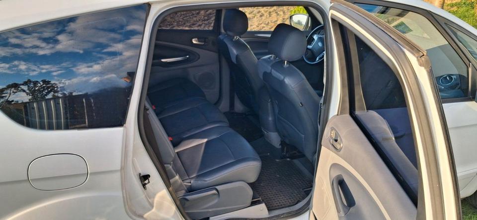 Ford S-Max 2009 — photo 7