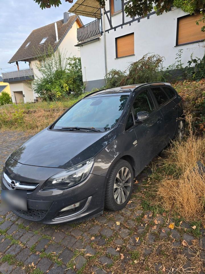 Opel Astra, 2013