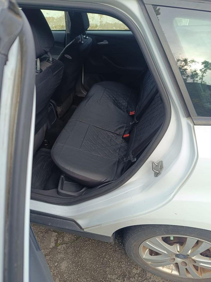 Ford Focus 2011 — photo 6
