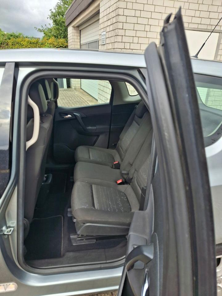 Opel Meriva 2014 — rear view