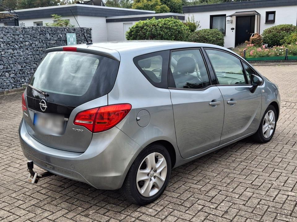 Opel Meriva 2014 — engine