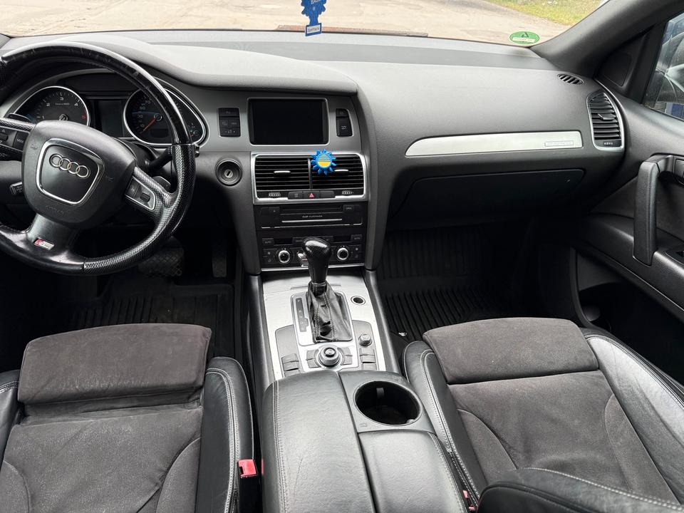 Audi Q7 2009 — photo 11