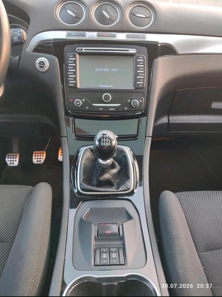 Ford S-Max 2012 — photo 9