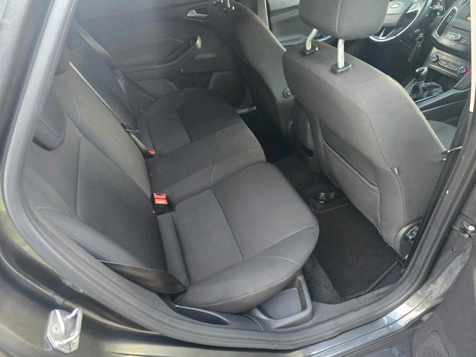 Ford Focus 2015 — photo 7