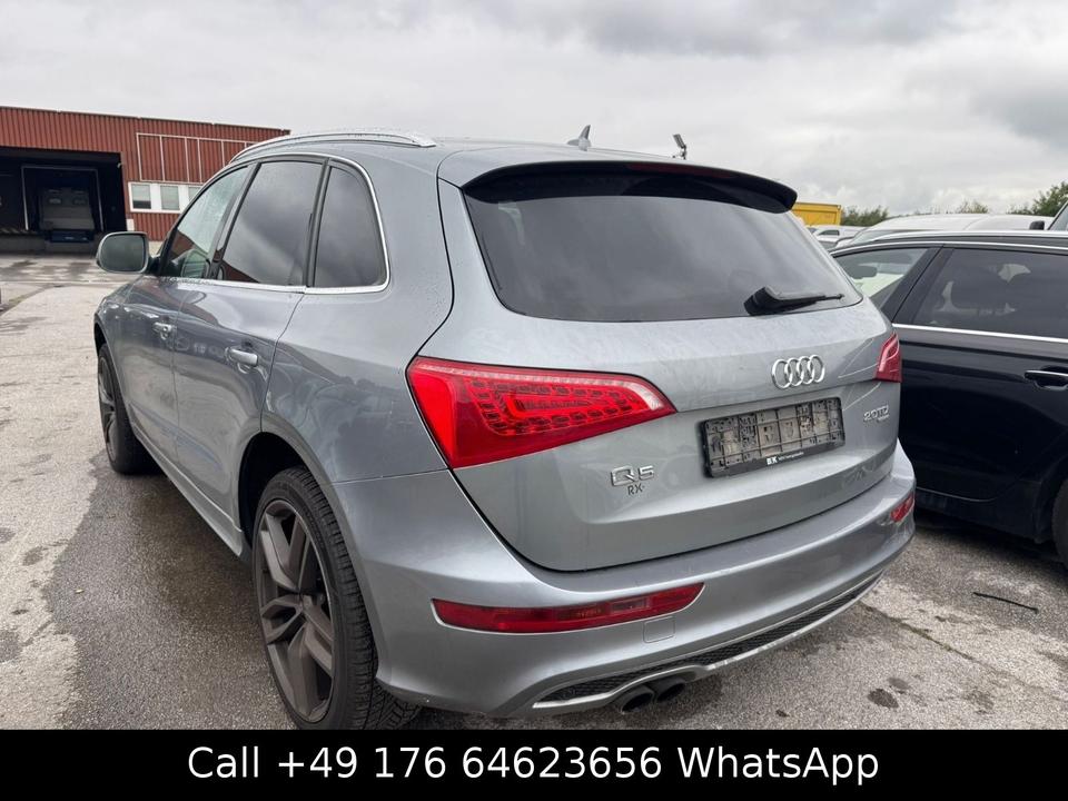 Audi Q5 2010 — салон
