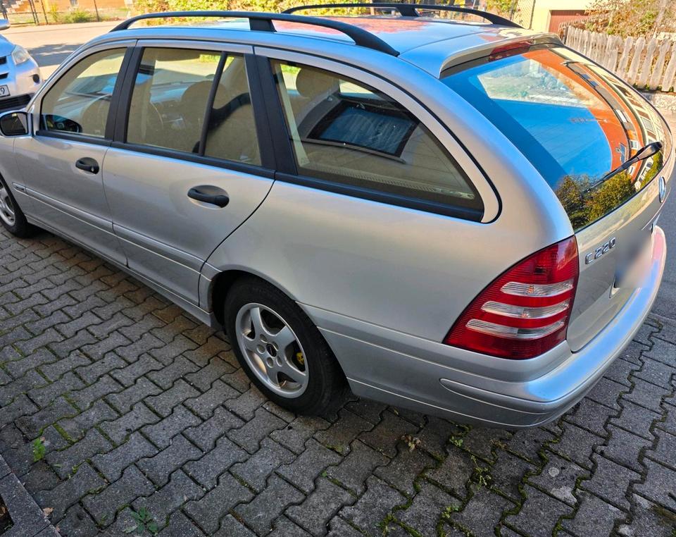 Mercedes Benz C 220 2004 — photo 7