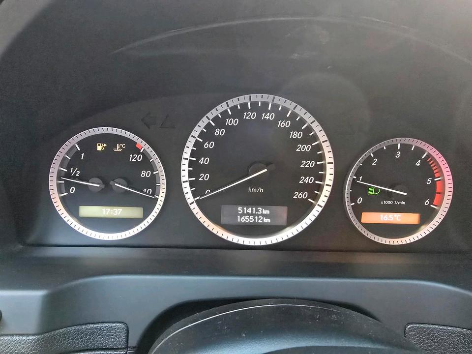 Mercedes Benz C 220 2008 — photo 11