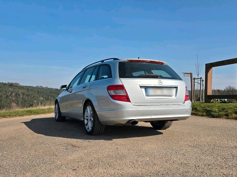 Mercedes Benz C 220 2008 — engine