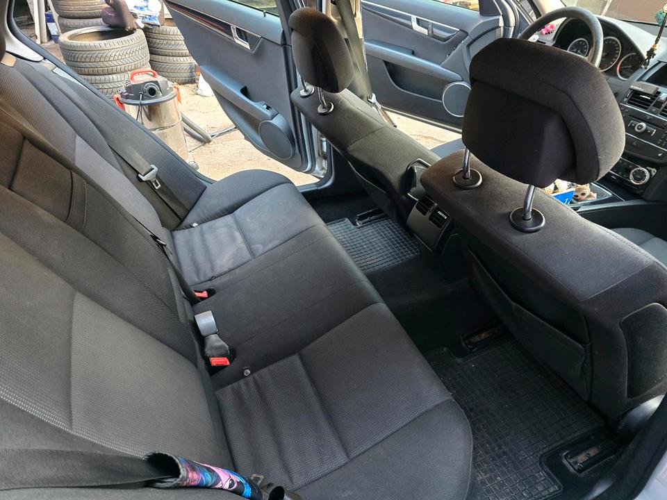 Mercedes Benz C 220 2008 — photo 9