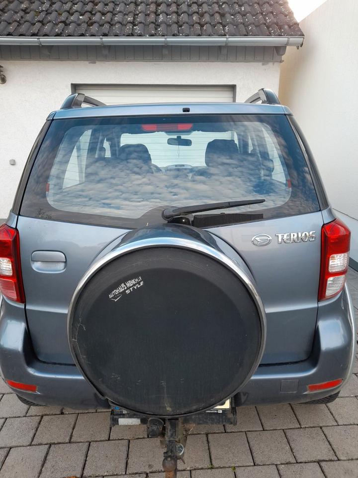 Daihatsu Terios 2005 — салон