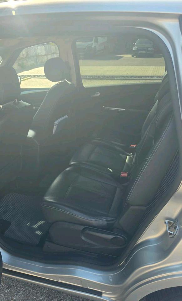 Ford S-Max 2014 — photo 9