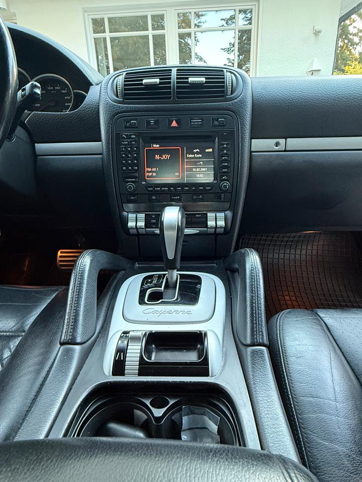 Porsche Cayenne 2005 — photo 8