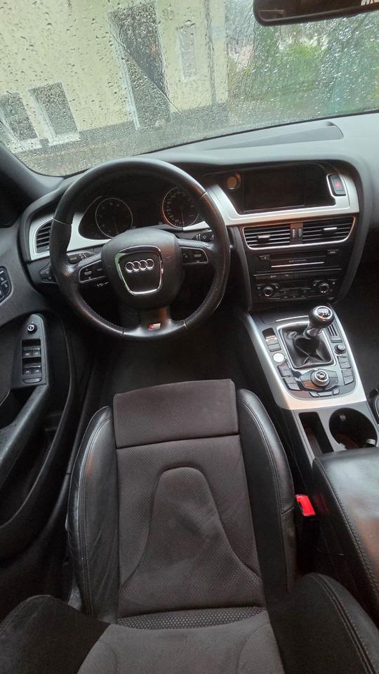 Audi A4 2011 — photo 11