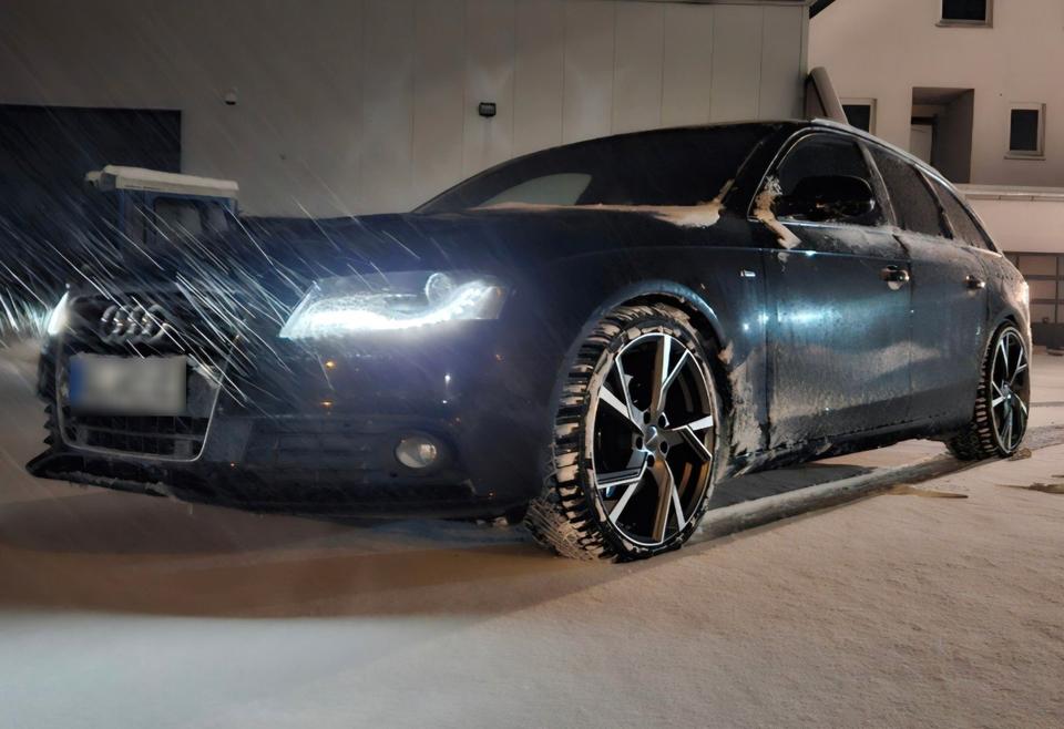 Audi A4 2011 — photo 15