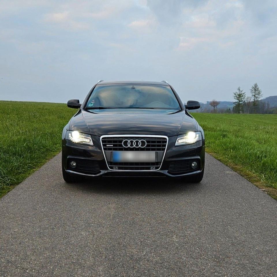 Audi A4 2011 — photo 5