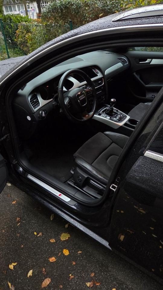 Audi A4 2011 — photo 9