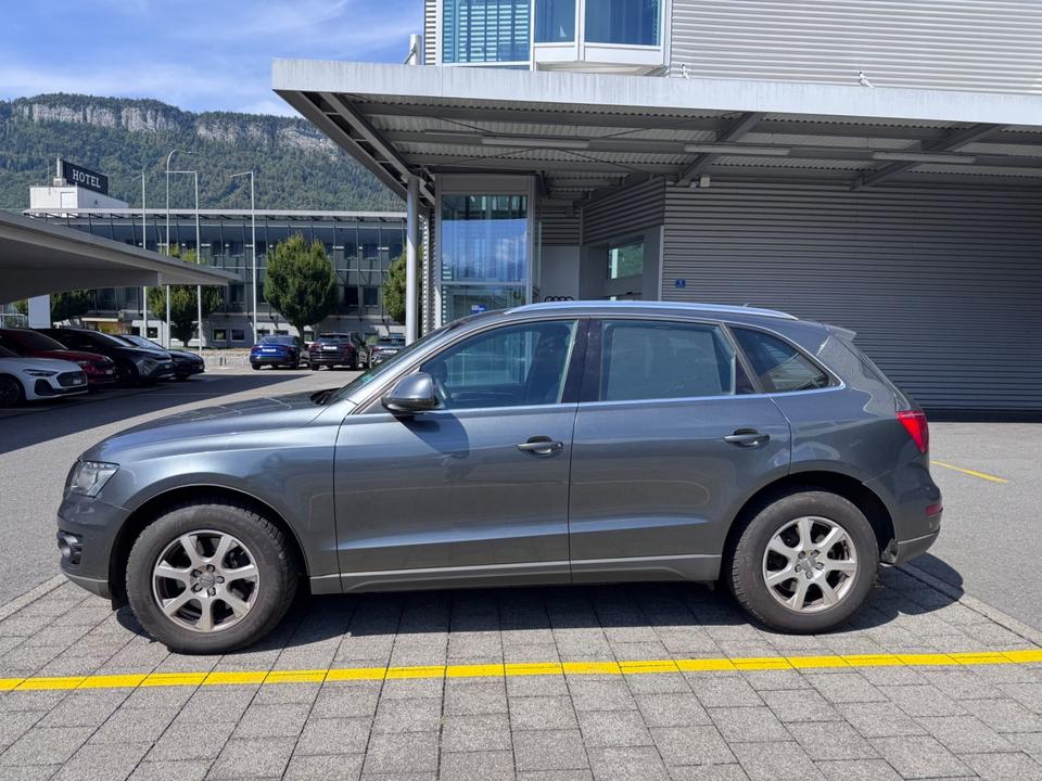 Audi Q5 2009 — двигун