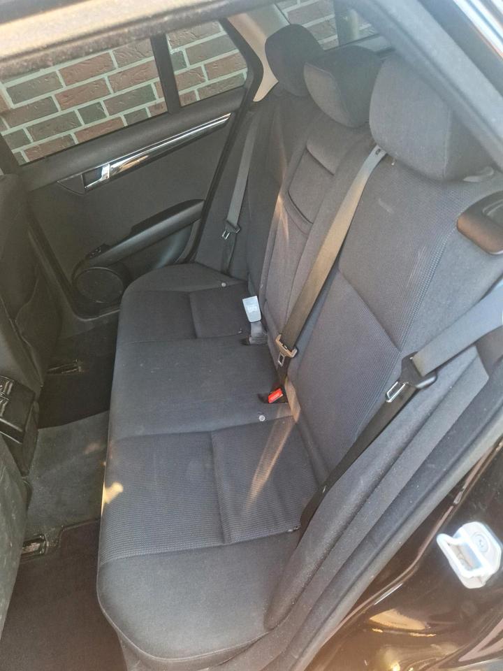 Mercedes Benz C 220 2010 — photo 5