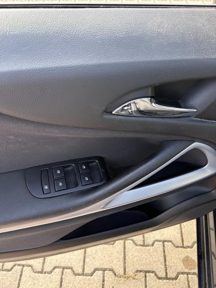 Opel Zafira 2015 — photo 8