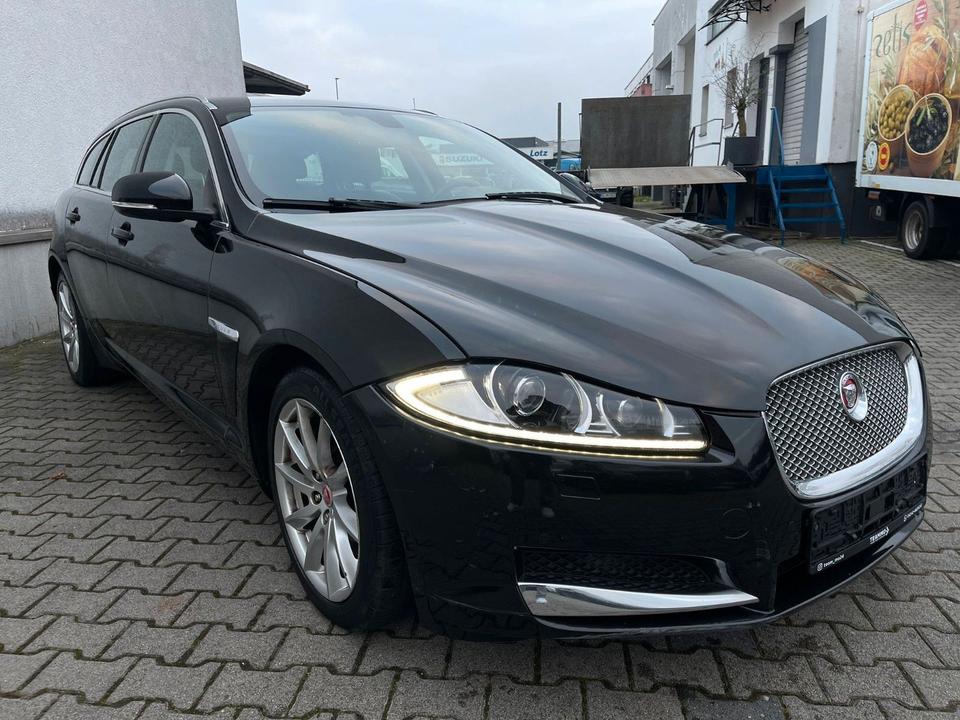 Jaguar XF 2014 — photo 10