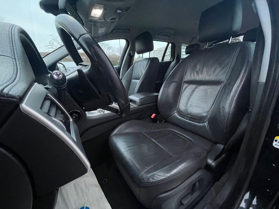 Jaguar XF 2014 — photo 16