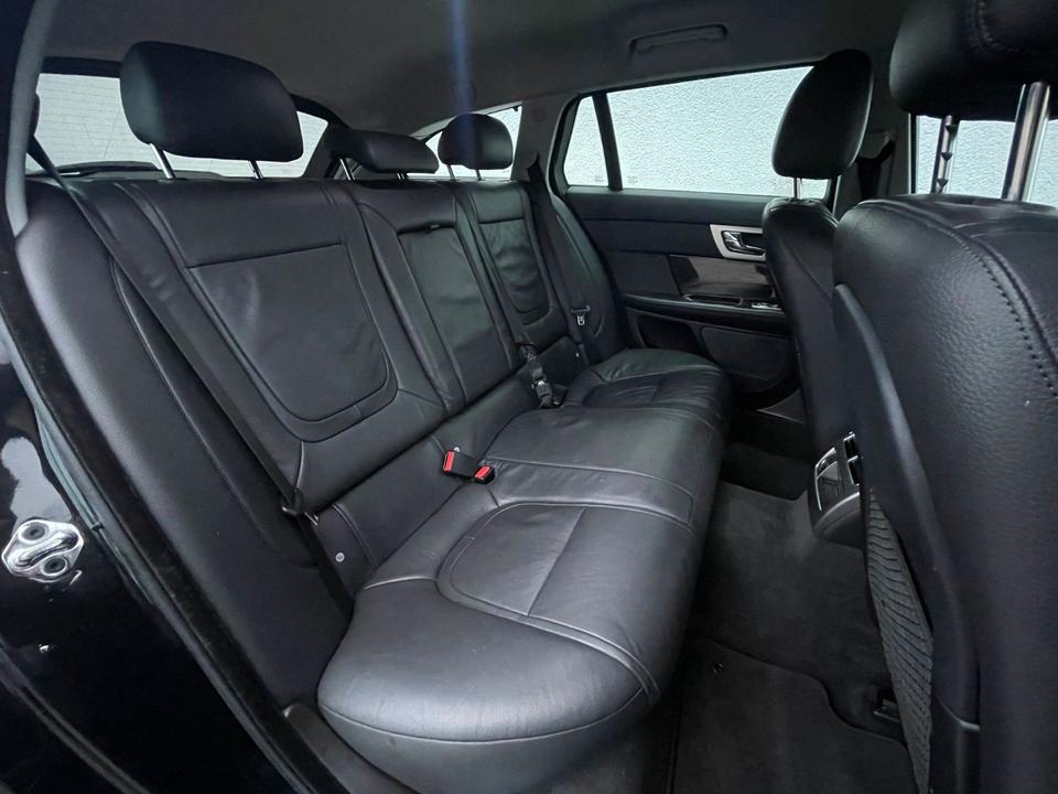 Jaguar XF 2014 — photo 23