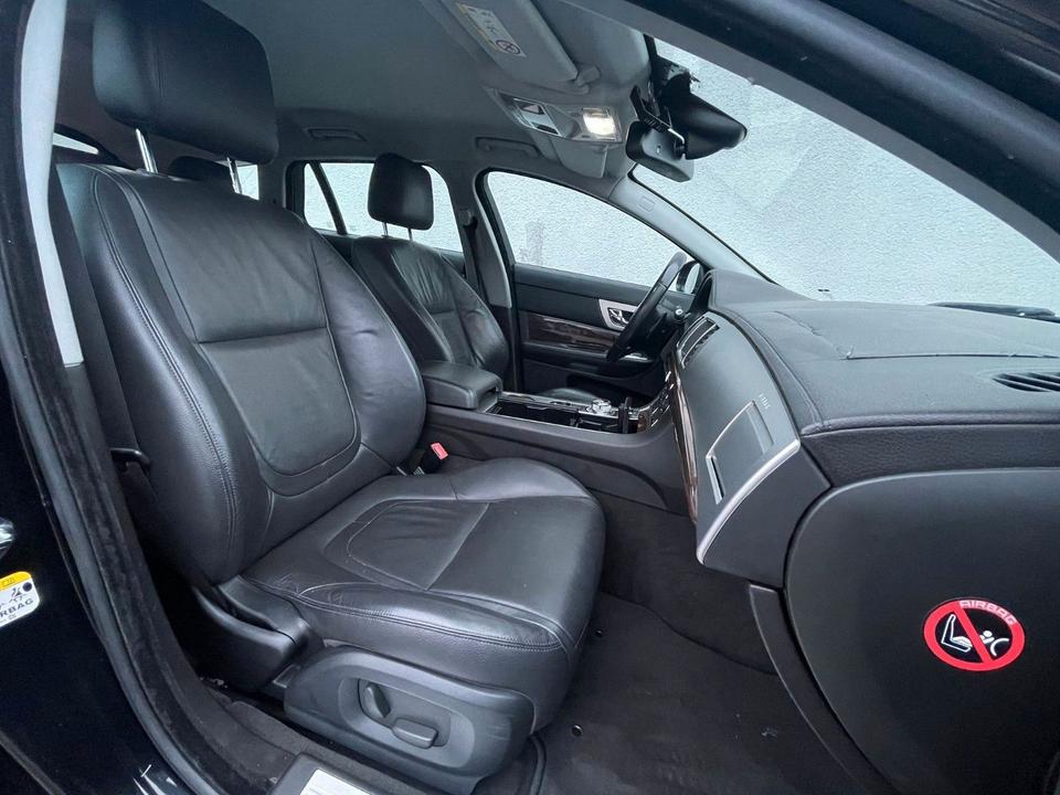 Jaguar XF 2014 — photo 24