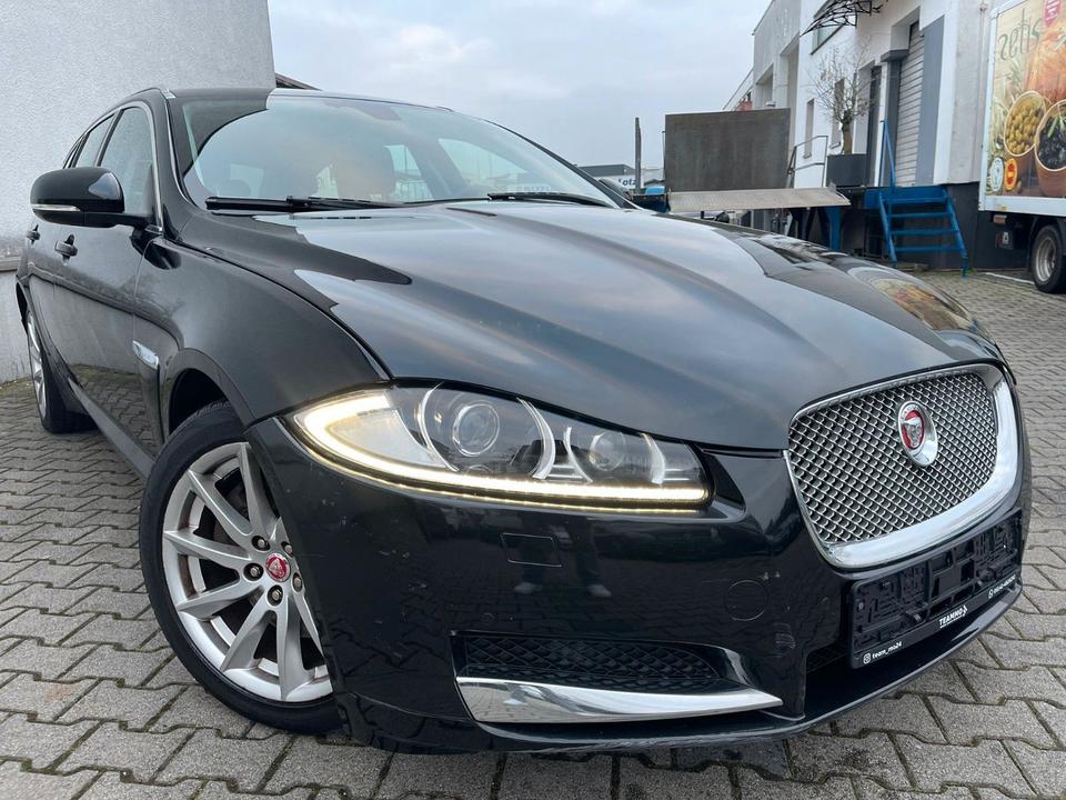 Jaguar XF 2014 — interior