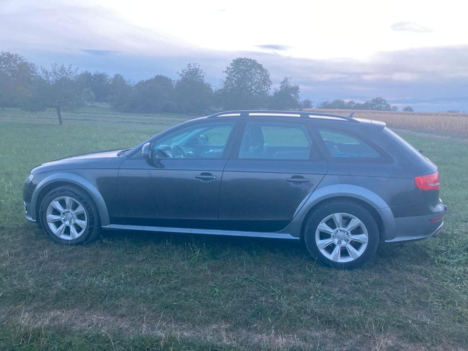 Audi A4 Allroad 2010 — engine