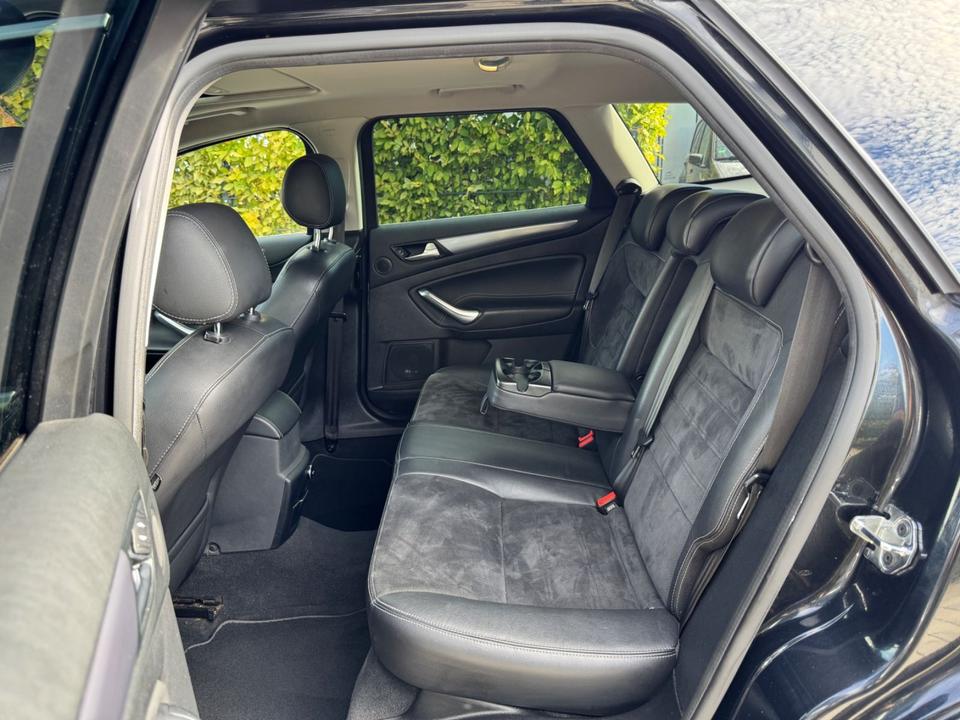 Ford Mondeo 2013 — photo 9