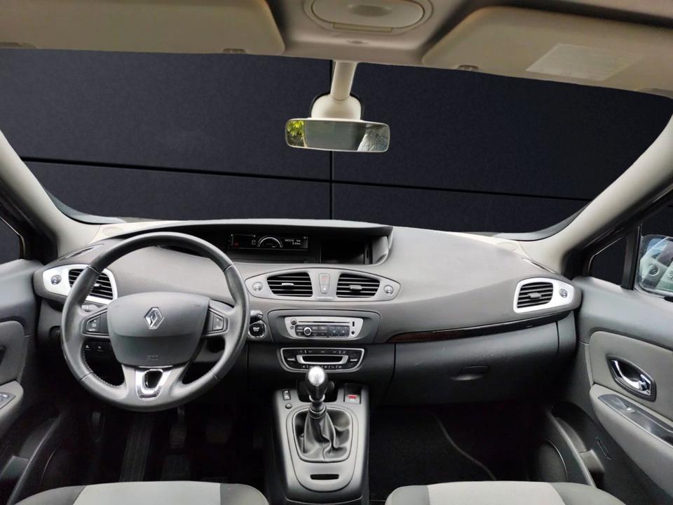 Renault Grand Scenic 2013 — photo 9