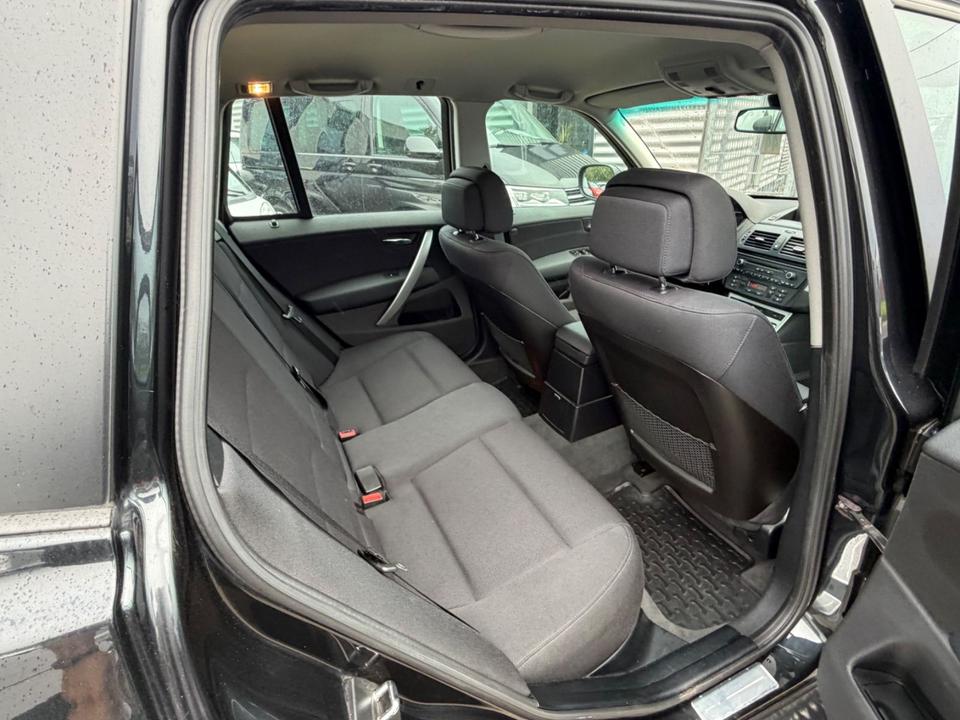 BMW X3 2010 — photo 14