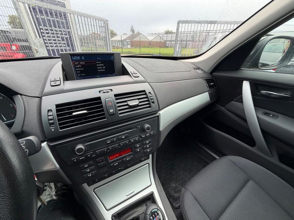 BMW X3 2010 — photo 18