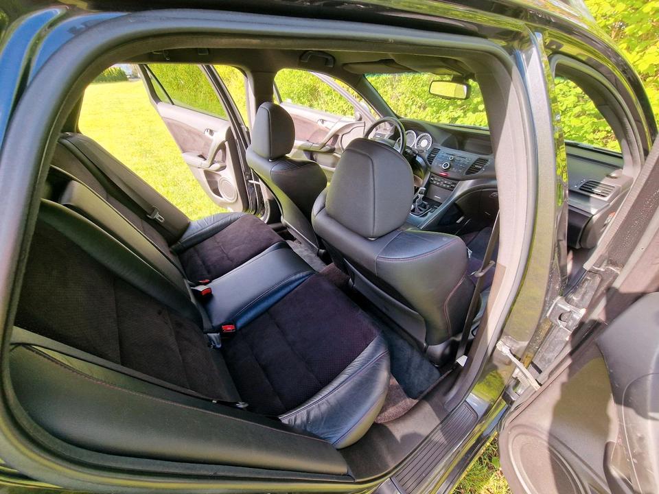 Honda Accord 2011 — photo 10