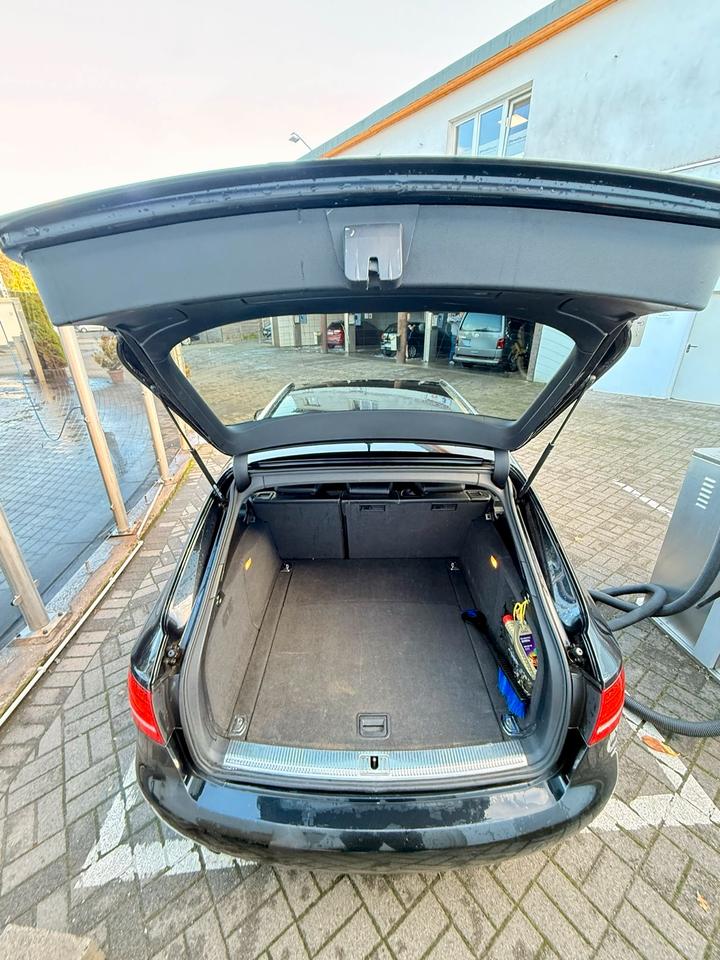 Audi A4 2009 — photo 5
