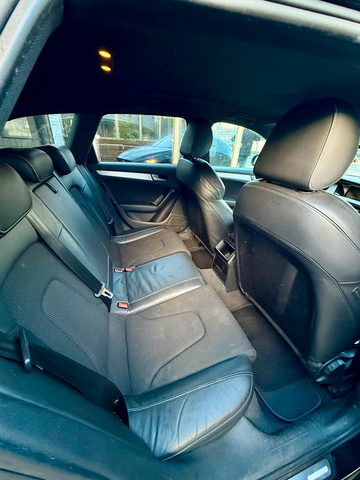 Audi A4 2009 — photo 9