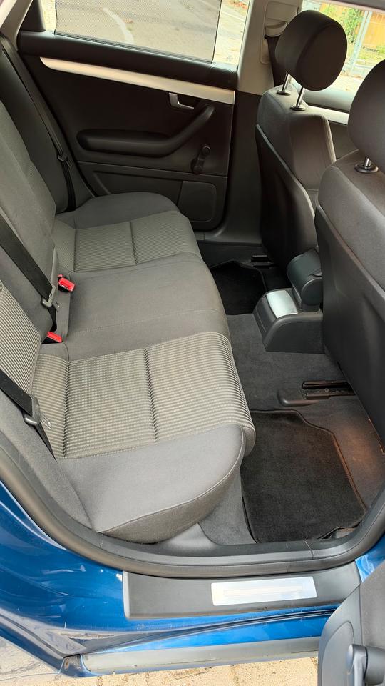 Audi A4 2005 — photo 11